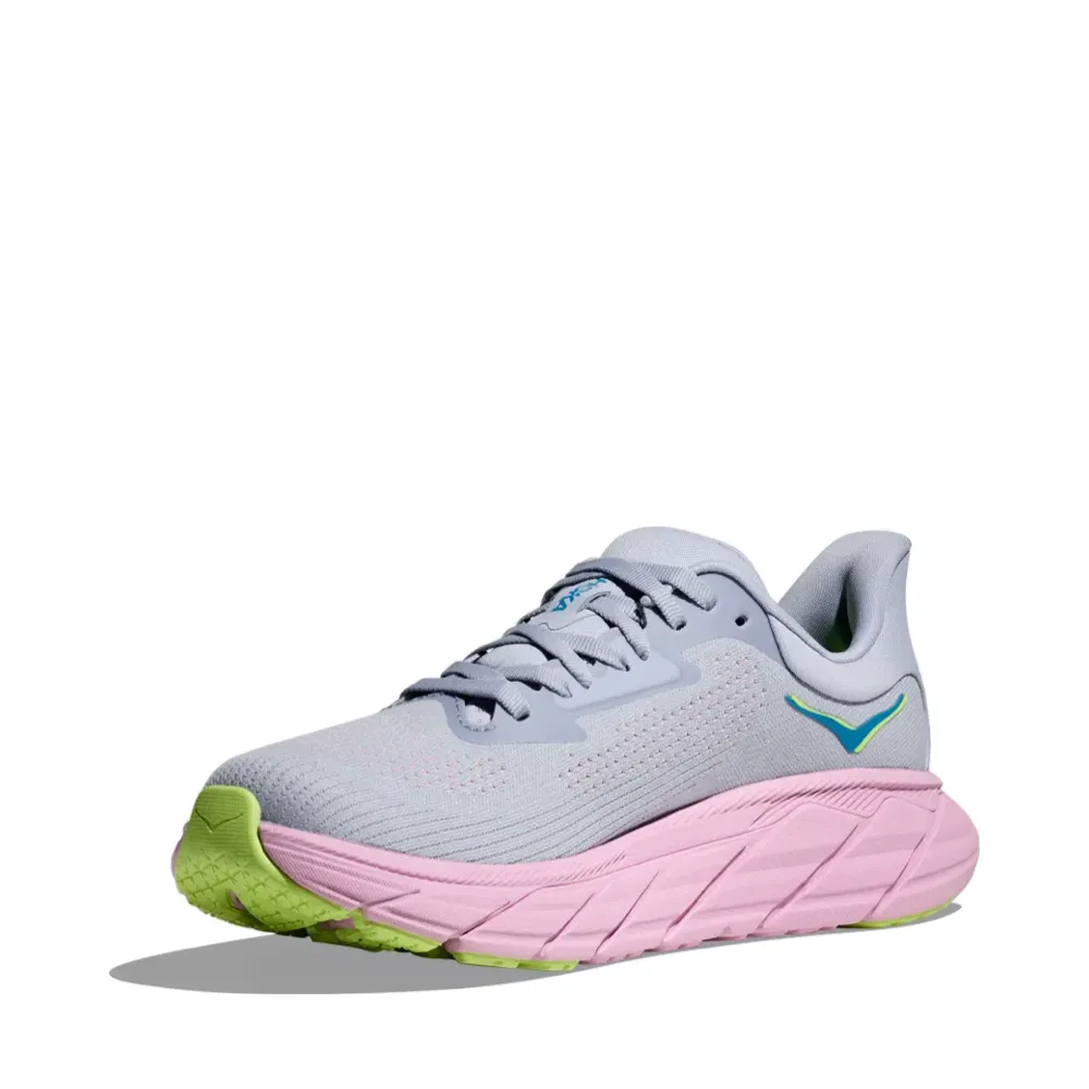 Hoka Women's Arahi 7 Sneaker in Gull/Pink Twilight