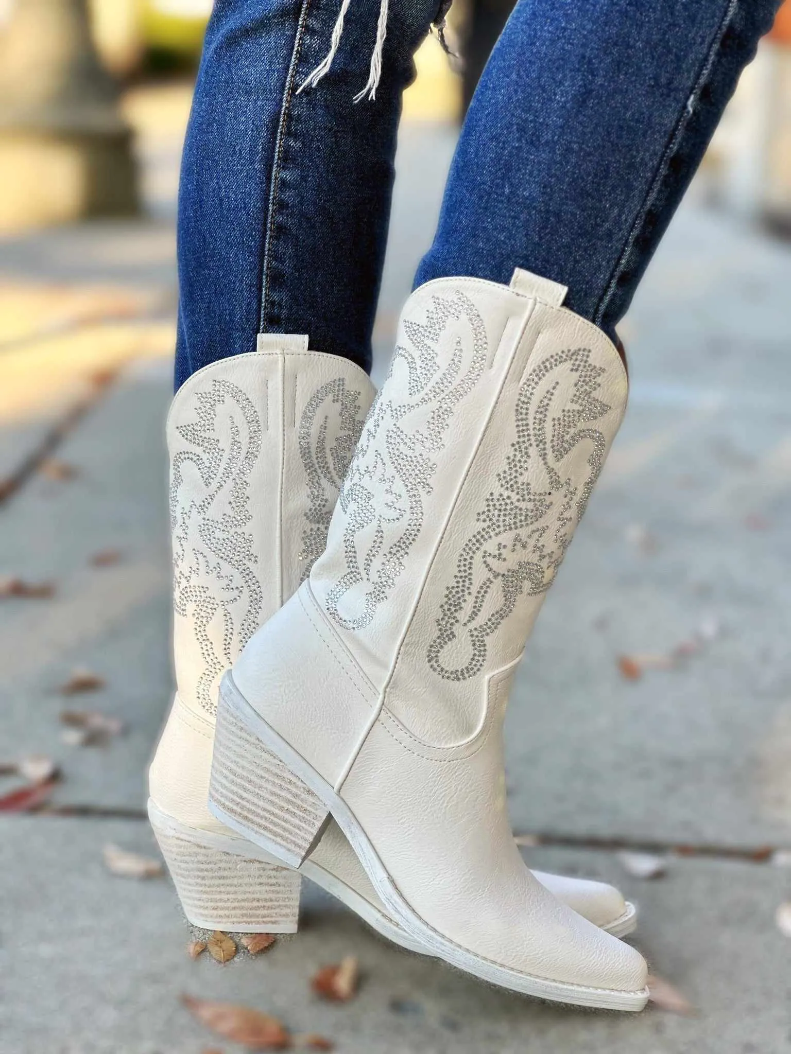 Sohiwoo Making A Statement Boot - White